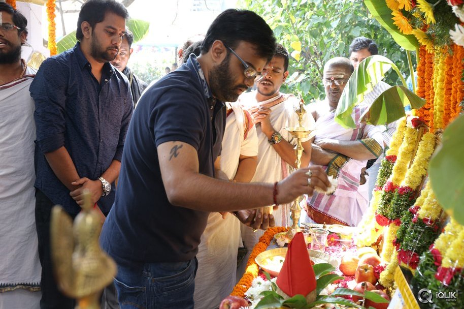 Naga-Chaitanya-and-Shruti-Haasan-New-Movie-Opening